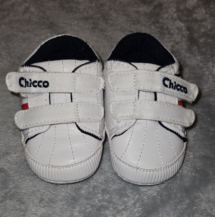 Butki niechodki 2 pary rozm. 17