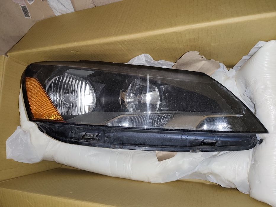 Фара оригінал ліва VW Passat NMS (b7) 2012 дорест