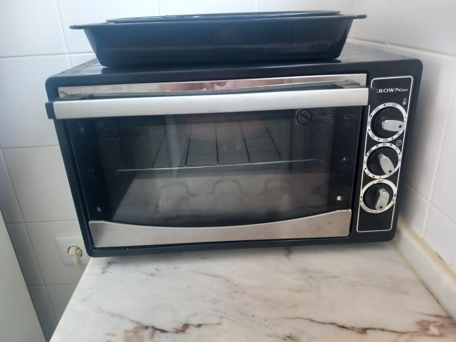 Forno eléctrico para desocupar.