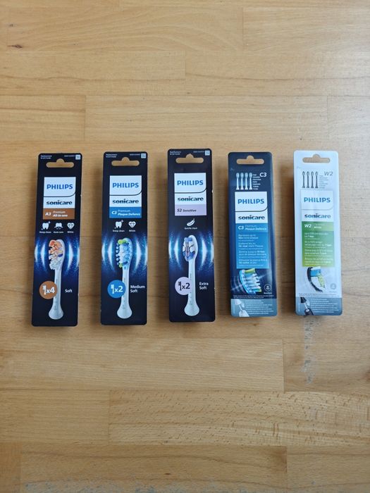 Końcówki do szczoteczek Philips.