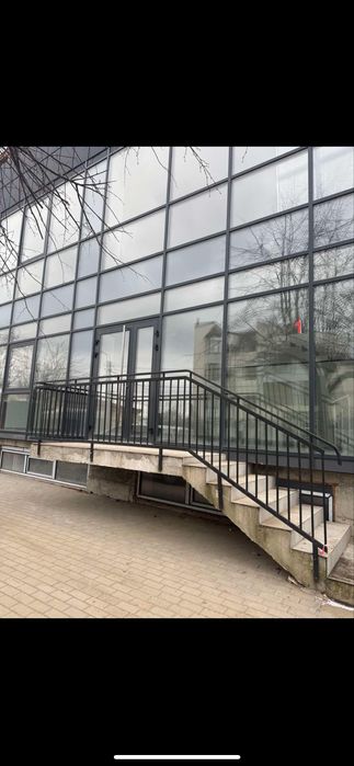 Здається Приміщення на початку вул.Сторожинецькоі  9