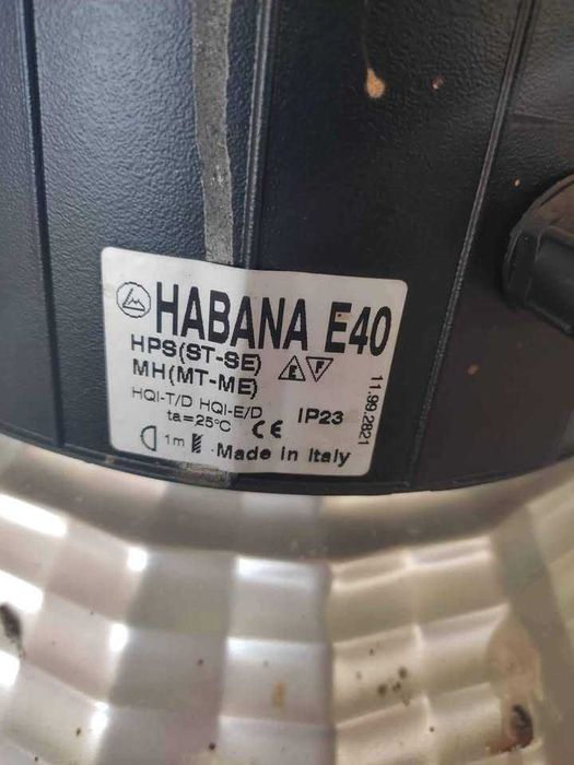 Iluminárias com Lampadas