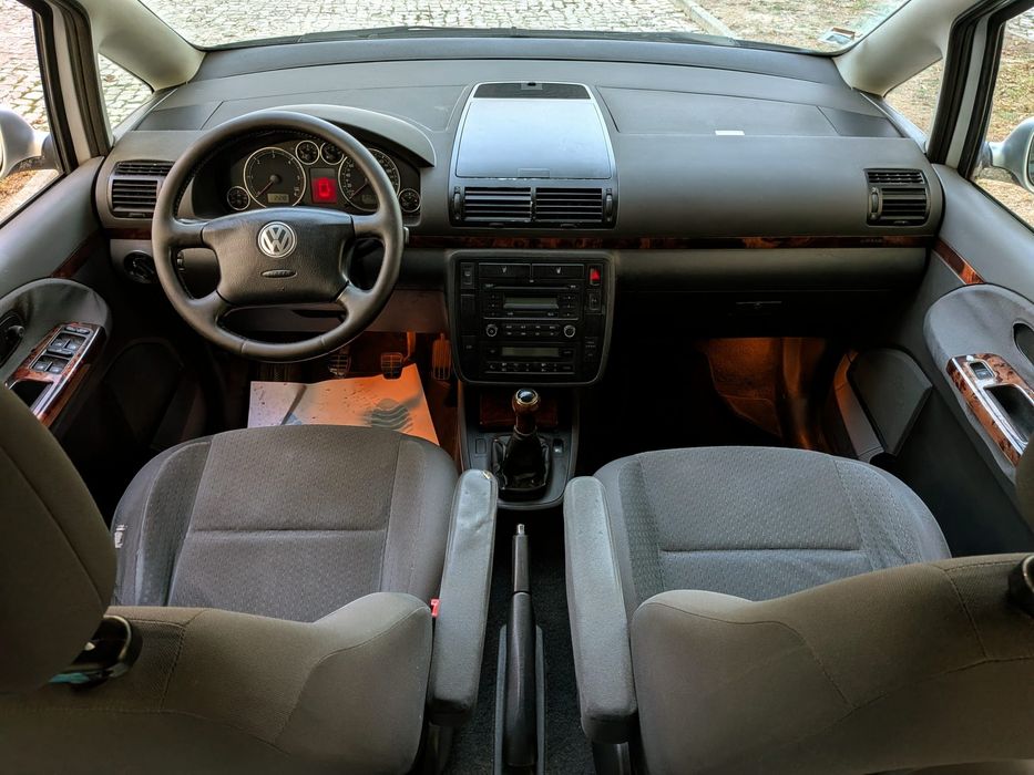 VW Sharan 2.0 TDI 2007 (selo antigo)