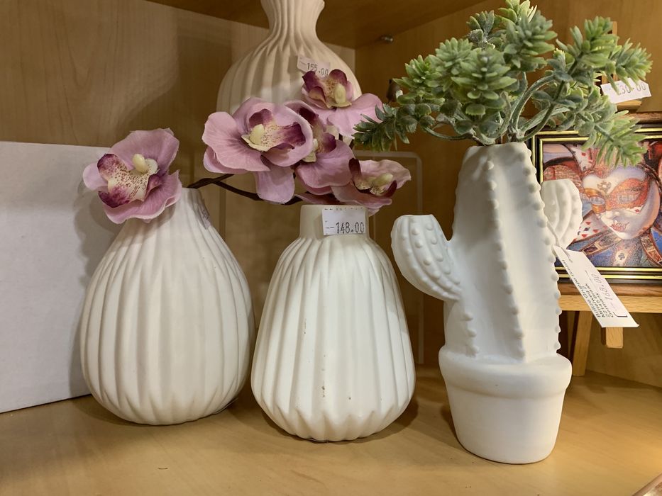 Вази Індія ( латунь) та бамбукові вази