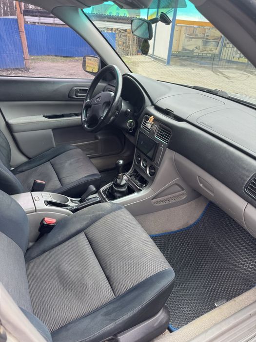 Продам субару  форестер