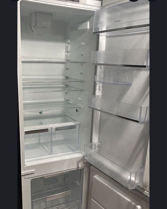 Półka dolna drzwi Lodówki ELECTROLUX