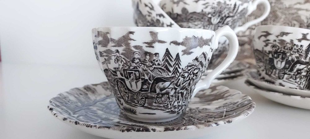 Conjunto vintage - chá, café, consommé - LOIÇA INGLESA
