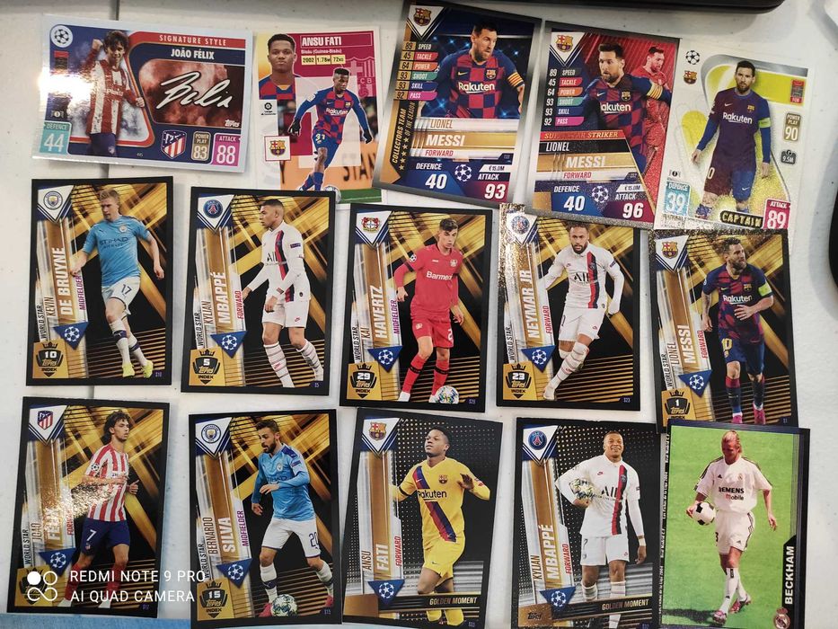 Cards e cromos de craques da bola