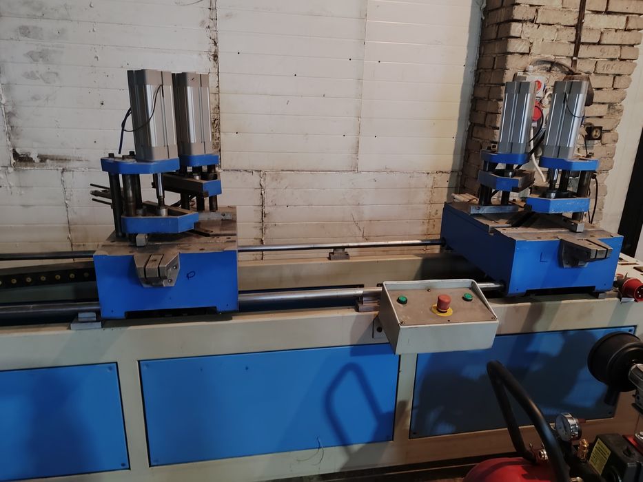 Zgrzewarka do produkcji  okien dwugłowicowa stenoma