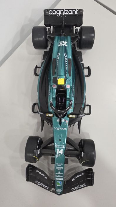 Miniatura Fórmula 1 - Aston Martin[Escala 1:18]