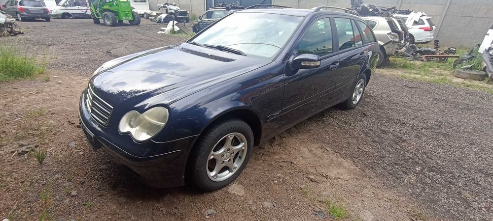 mercedes c klasa 2.2 cdi w203  lak 359 samochód na części