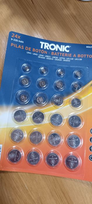 Pilhas achatadas novas