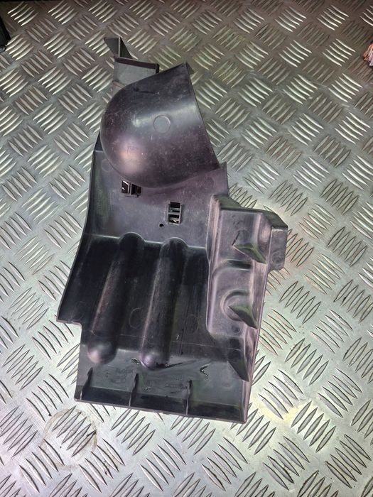 opel vivaro 2008 część rury dolotu powietrza