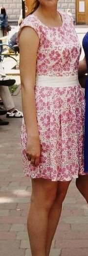 Платье розовое кружевное 42 размер
