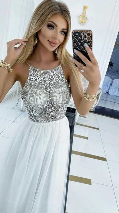 Długa sukienka biały tiul srebrne kryształy kamienie