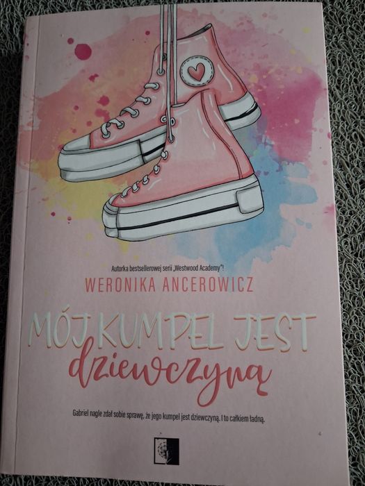 Mój kumpel jest dziewczyną.