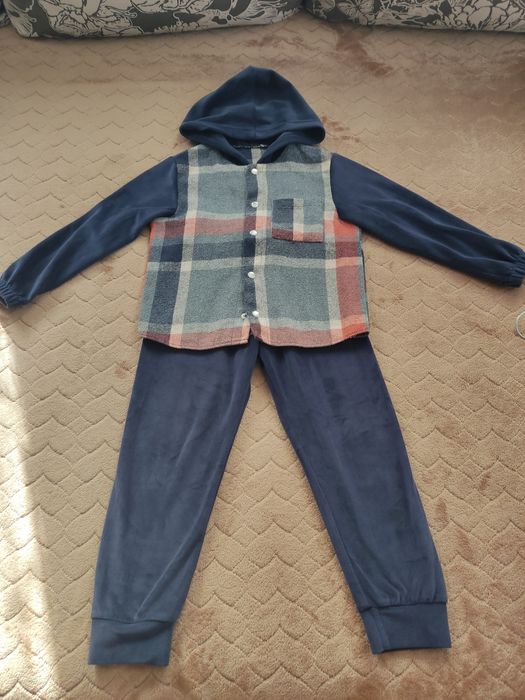 Велюровый костюм для девочки