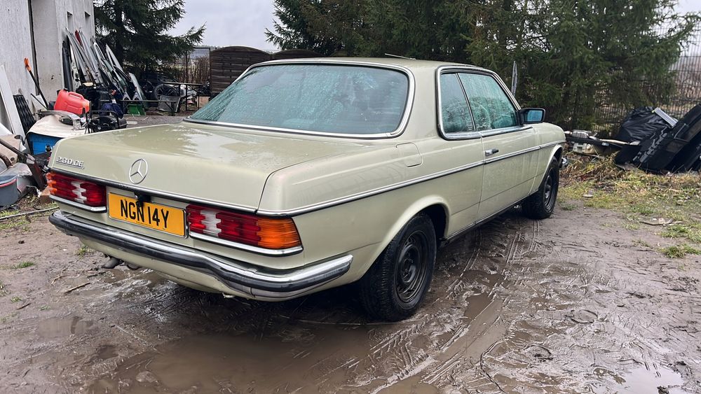 mercedes 123 coupe 1983 błotnik prawy zderzak maska gril lampy
