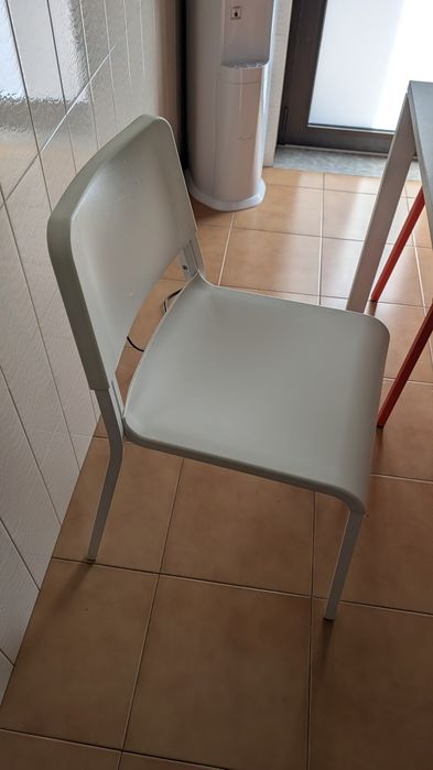 Conjunto de Mesa e cadeiras pra cozinha