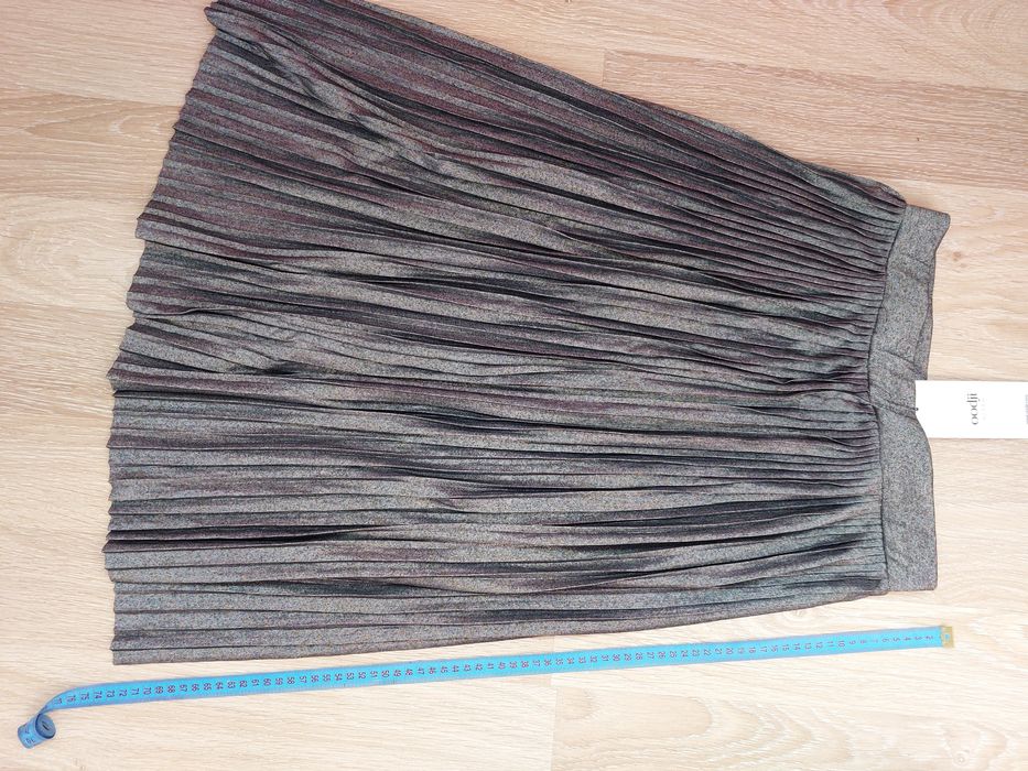 Плісирована спідниця