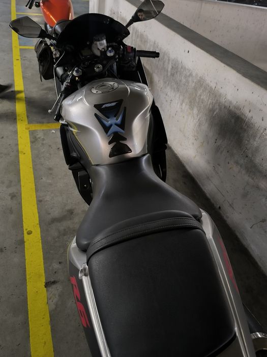 Yamaha R6 2004 cinza