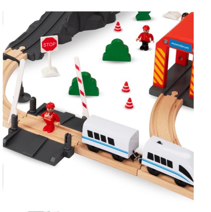 Drewniana kolejka Straż Pożarna, tory, auta, mosty, szlaban