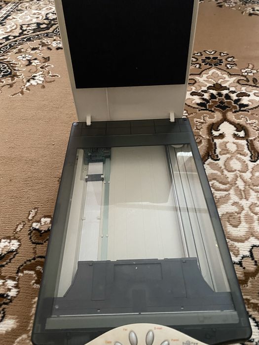 Сканер Mustek 2400TA plus