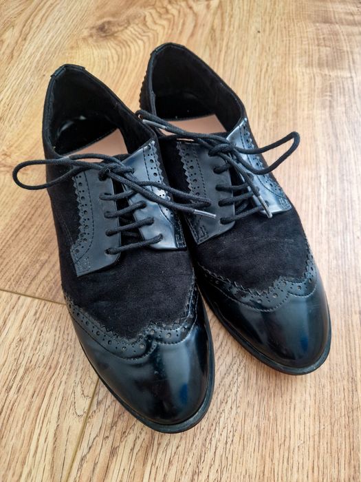 Buty oxfordki Stradivarius