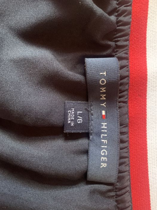 Спідниця TOMMY  HILFIGER нова на підкладці