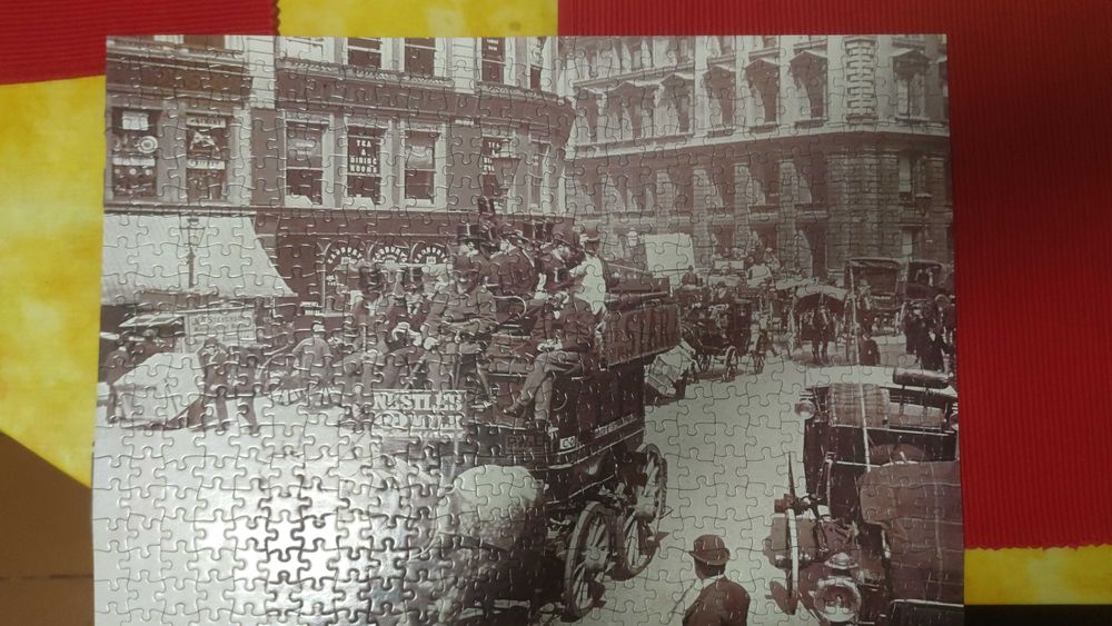 Пазлы собранные, склеенные продам.