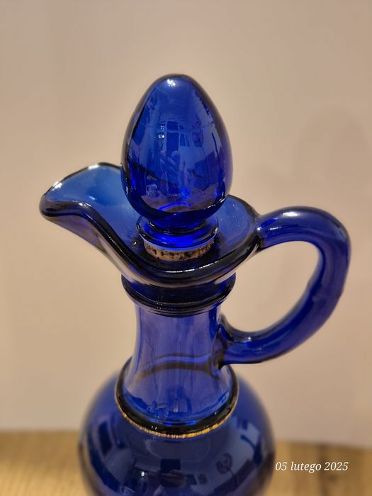 Targ staroci. Vintage. Avon szklany dzbanek z korkiem