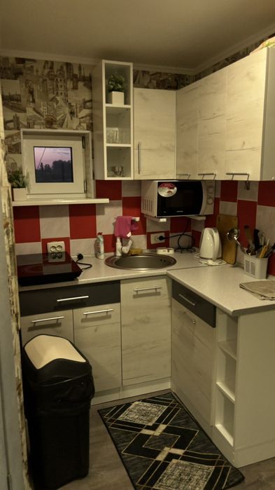 Здаю подобово 2 поверховий будинок