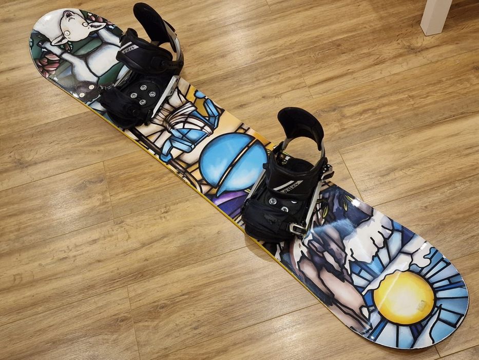 Snowboard Stepchild 156 cm i wiązania Raven