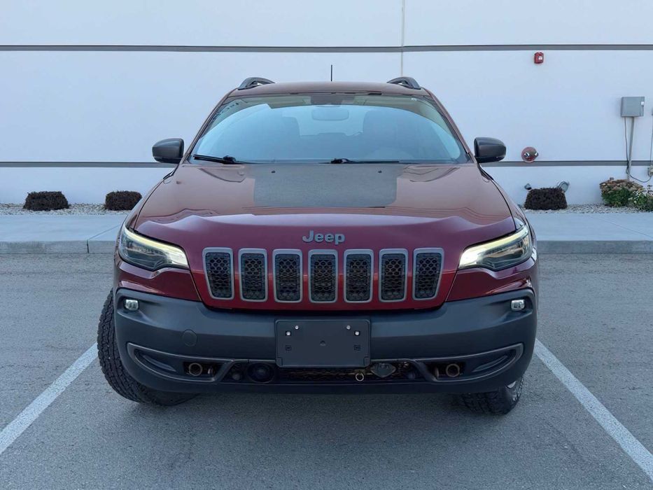 Jeep Cherokee Trailhawk      2021