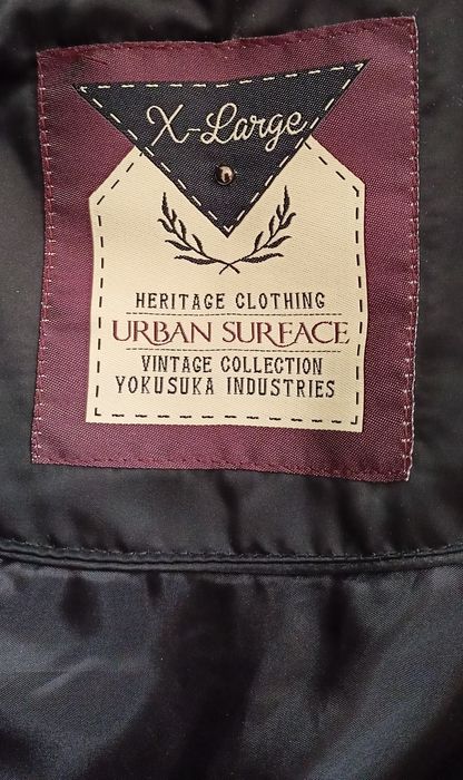 Czarna kurtka damska