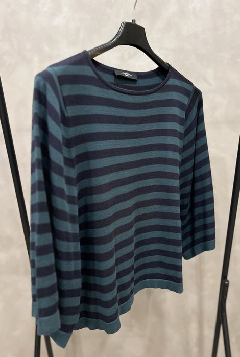 Стильнмй топ Max Mara з широким рукавом