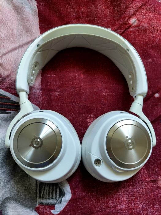 SteelSeries Arctis Nova Pro Wireless Bezprzewodowe Słuchawki