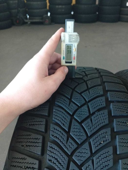 Goodyear Ultragrip Performance R16 215/60 шини зимові комплект 4шт