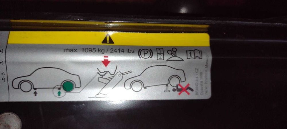 Lewarek podnośnik VW Skoda Audi Seat + klucz 17mm  ORYGINAŁ!!!