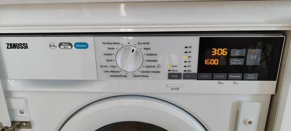 Máquina de lavar e secar roupa de encastre