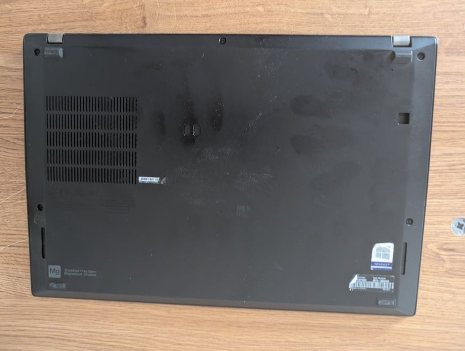 ThinkPad T14s  i7-10510U, bateria 100%, ekran 4k