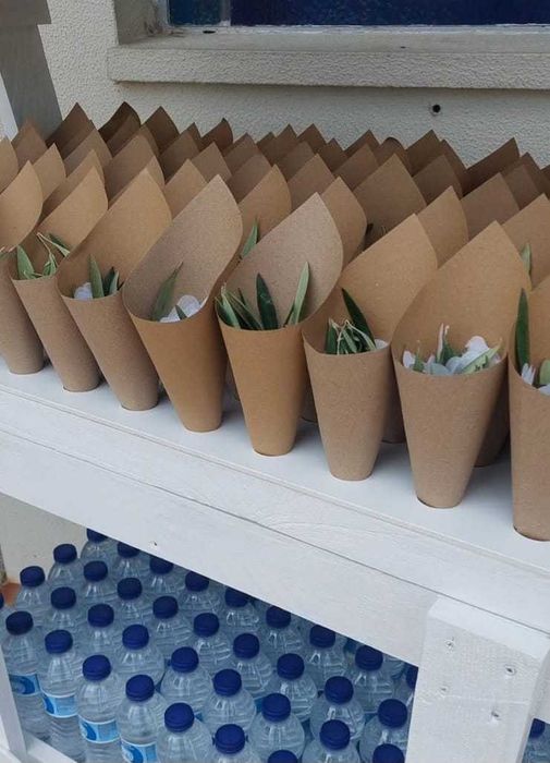 Expositor / Carrinho / Suporte de cones