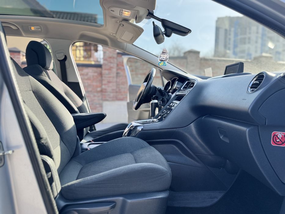 Peugeot 5008-2015 р.в