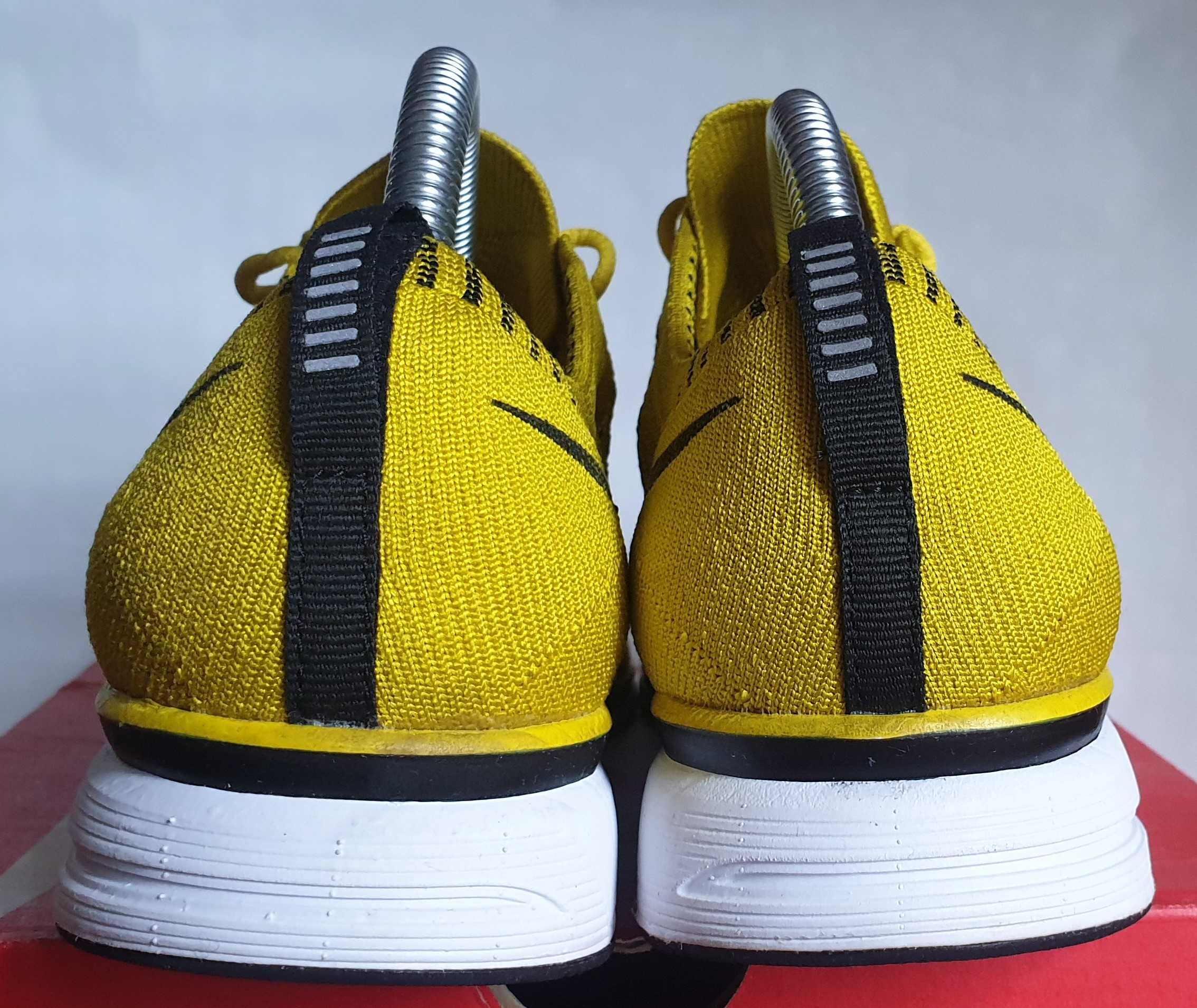 Nike flyknit trainer yellow clearance