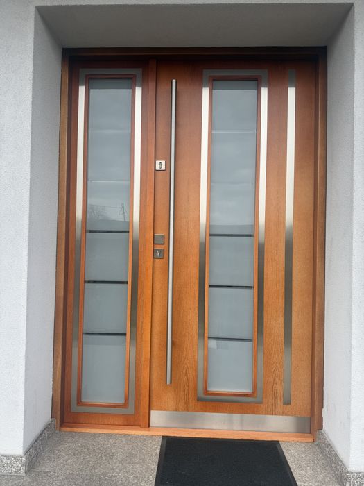 Drzwi dwu skrzydłowe drewniane solidne  210x 144