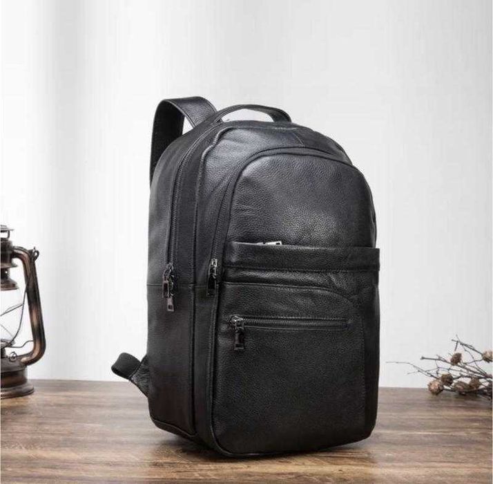 Чоловічий шкіряний рюкзак