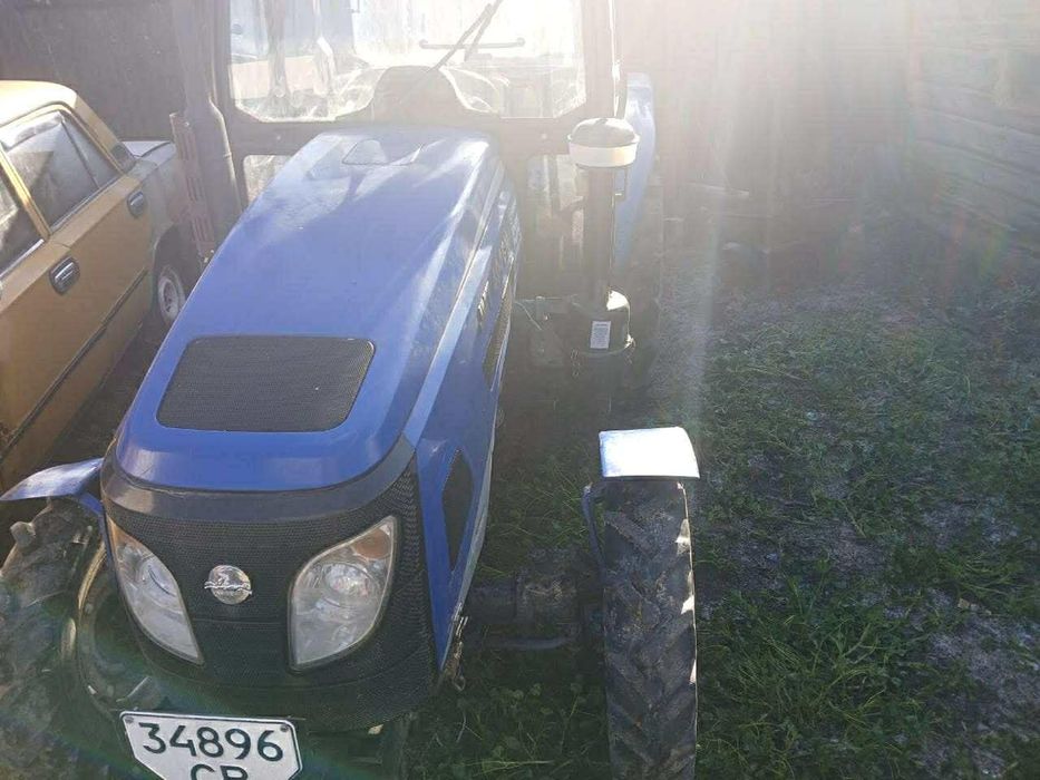 Продам гарний живий трактор Джинма 404, 2021 року , з кабіною