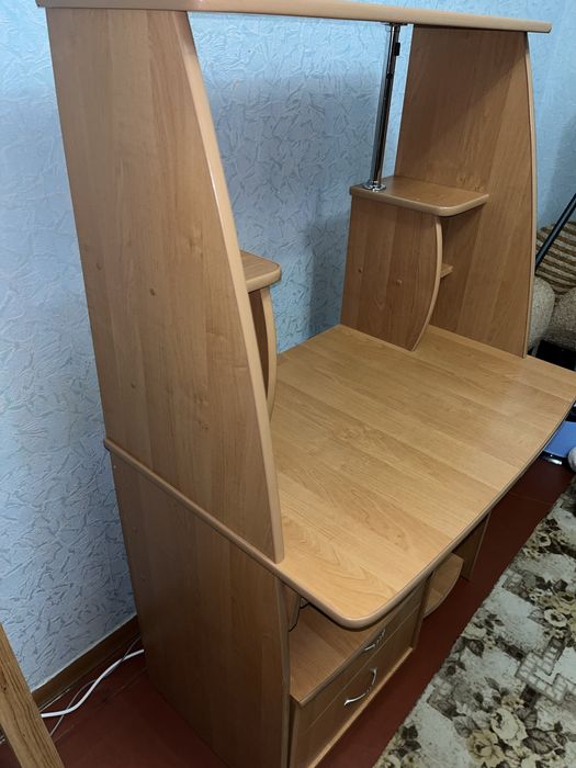 Компʼютерний/письмовий стіл