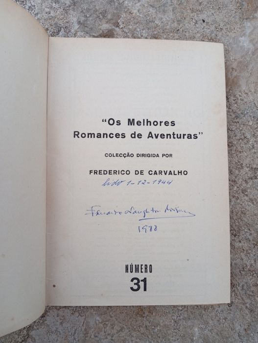 Livro "Ragnar, o Viking"