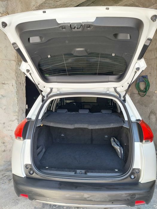 Peugeot 2008 1.2 PureTech Style 82Cv (Gasolina/GPL): Viaje o dobro Gastando Metade do Dinheiro!